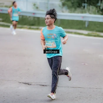 Runner Photo 8278417