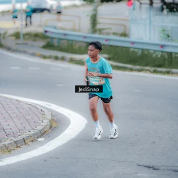 Runner Photo 8278443