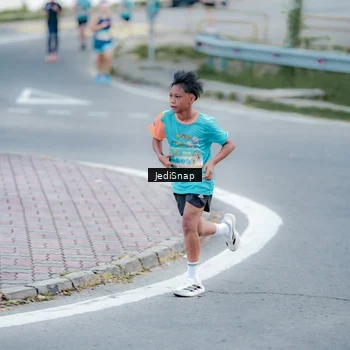 Runner Photo 8278455