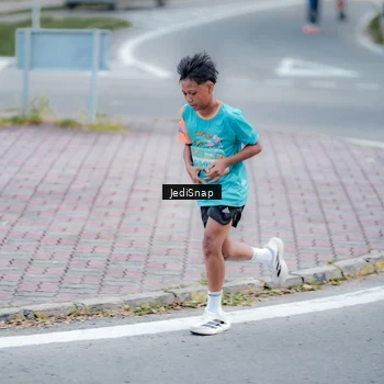 Runner Photo 8278478