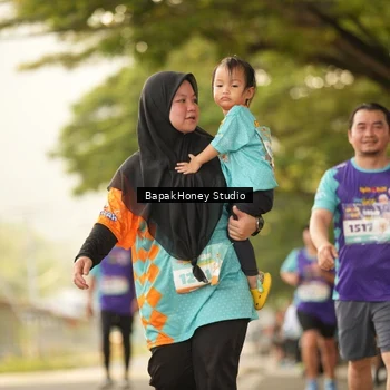 Runner Photo 8279002
