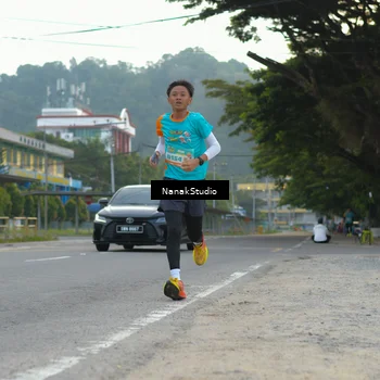 Runner Photo 8279100