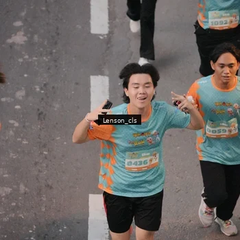 Runner Photo 8279105