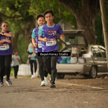 Runner Photo 8279474