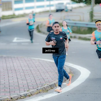 Runner Photo 8279543