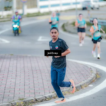 Runner Photo 8279556