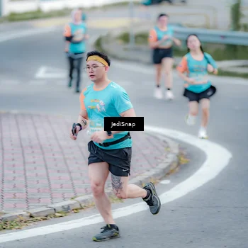 Runner Photo 8279572