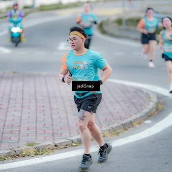 Runner Photo 8279579