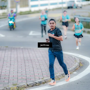 Runner Photo 8279609