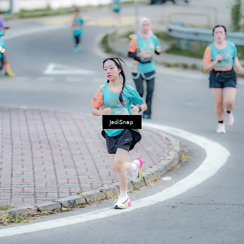 Runner Photo 8279616