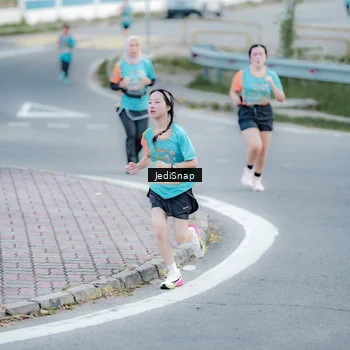 Runner Photo 8279647