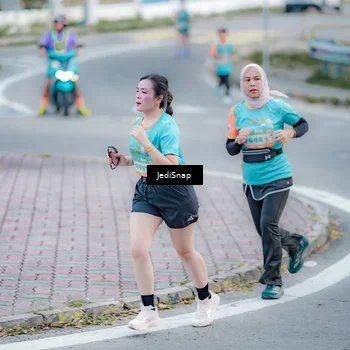 Runner Photo 8279685