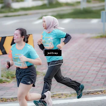 Runner Photo 8279731