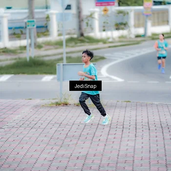 Runner Photo 8279738