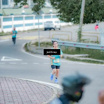 Runner Photo 8279785