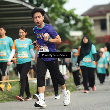 Runner Photo 8279892