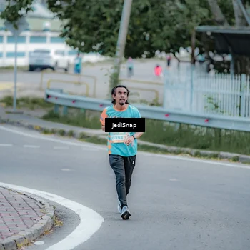 Runner Photo 8279906