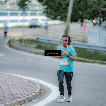 Runner Photo 8279954
