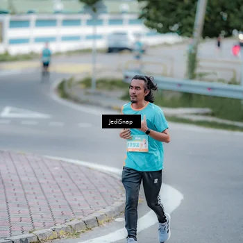 Runner Photo 8279984