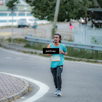 Runner Photo 8279999
