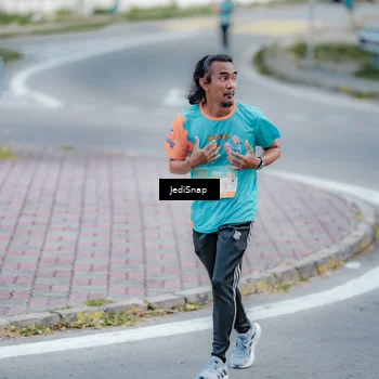 Runner Photo 8280017