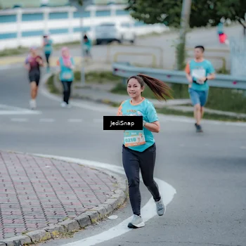 Runner Photo 8280027