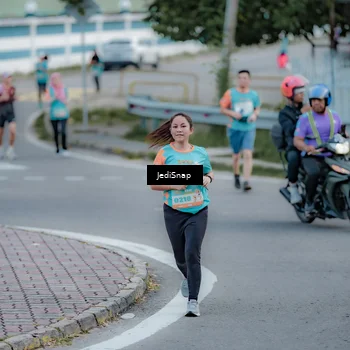 Runner Photo 8280059