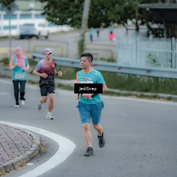 Runner Photo 8280081
