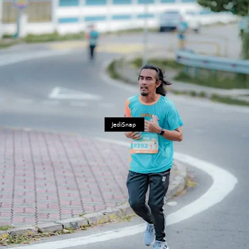 Runner Photo 8280109