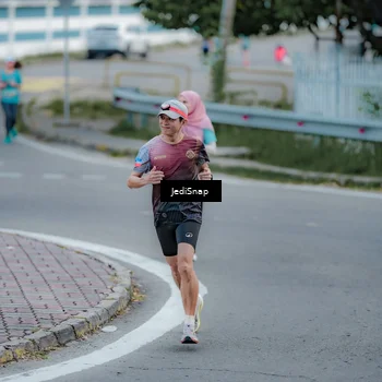 Runner Photo 8280150