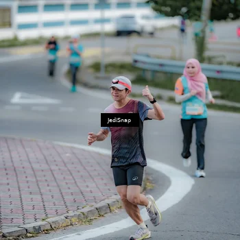 Runner Photo 8280167