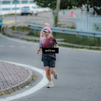 Runner Photo 8280197