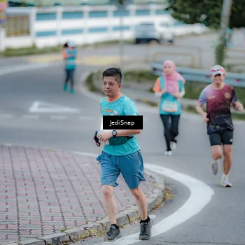 Runner Photo 8280203