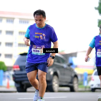 Runner Photo 8280246
