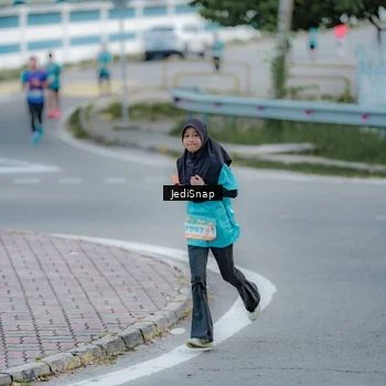 Runner Photo 8280337