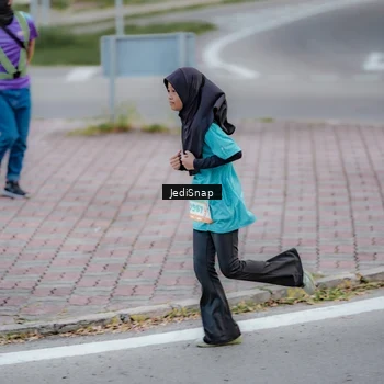 Runner Photo 8280377
