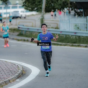 Runner Photo 8280405