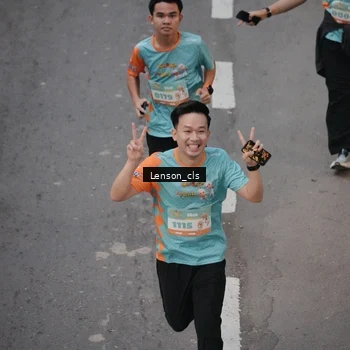 Runner Photo 8280434