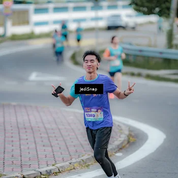 Runner Photo 8280442