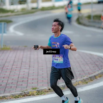 Runner Photo 8280450