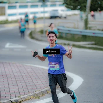 Runner Photo 8280457