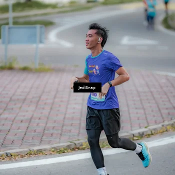 Runner Photo 8280458