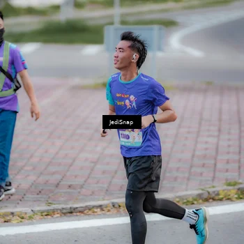 Runner Photo 8280466