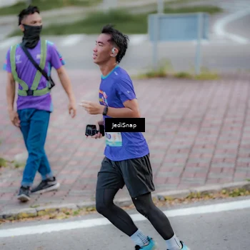 Runner Photo 8280494