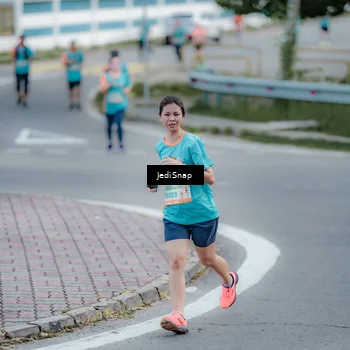 Runner Photo 8280544