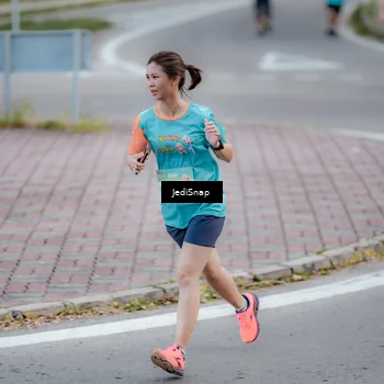 Runner Photo 8280564