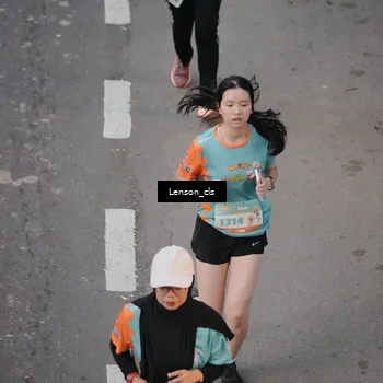 Runner Photo 8280815