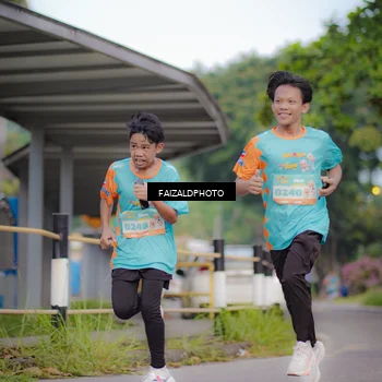 Runner Photo 8280839