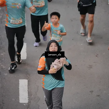Runner Photo 8281000