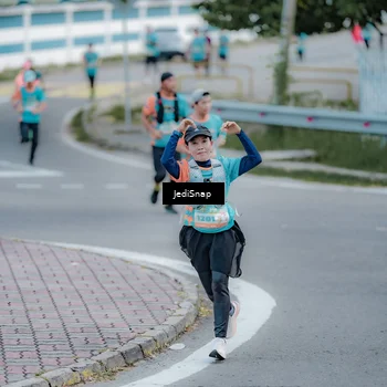 Runner Photo 8281535